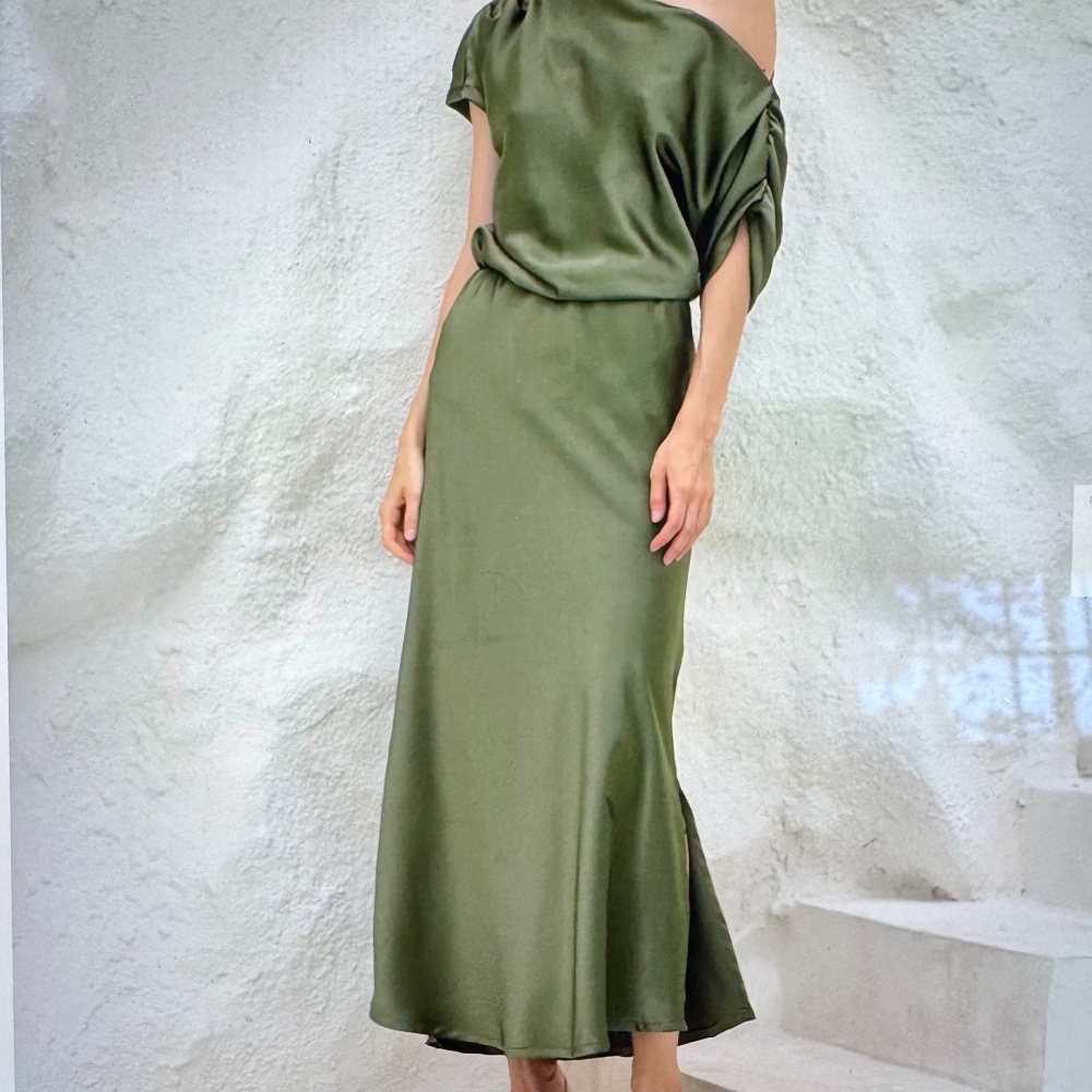 BRAND NEW WITH TAGS - Beautiful olive sating maxi dress